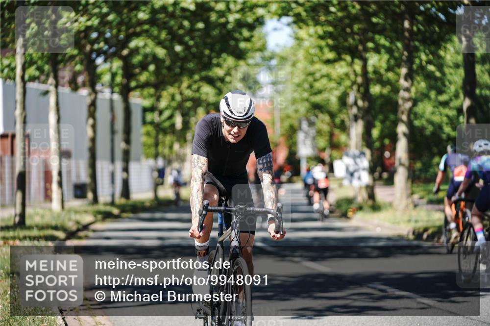 09.08.2026 - GEWOBA Citytriathlon Bremen Michael Burmester http://msf.ph/oto/9948091 09.08.2026 12:29:51 Radfahren 616, 618, 641, 642, 963, 964, 1011 meine-sportfotos.de
