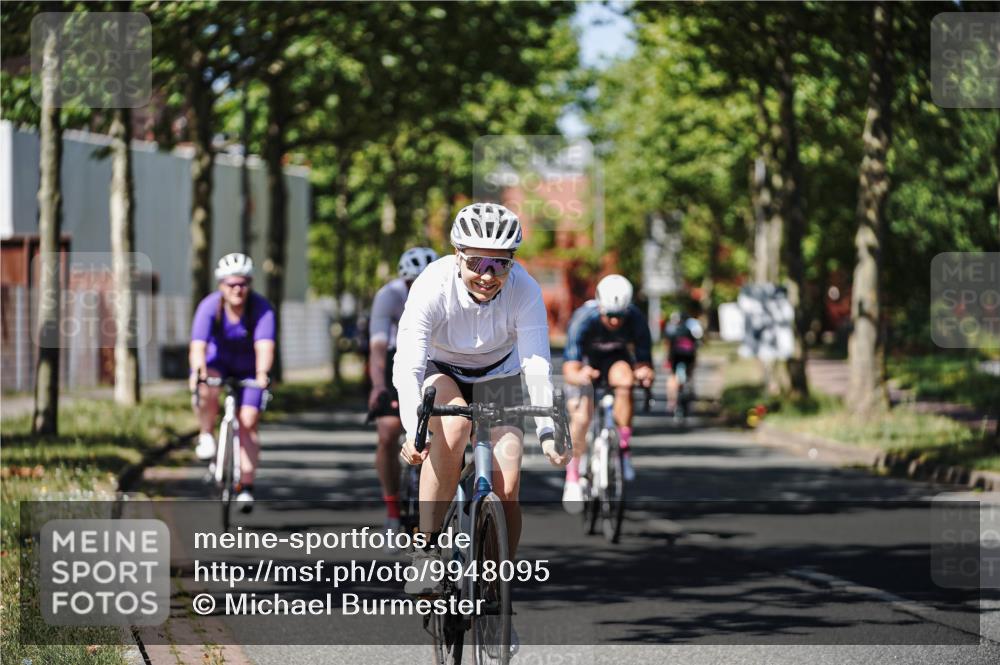 09.08.2026 - GEWOBA Citytriathlon Bremen Michael Burmester http://msf.ph/oto/9948095 09.08.2026 12:29:57 Radfahren 593, 616, 618, 641, 963, 964, 967, 1128 meine-sportfotos.de