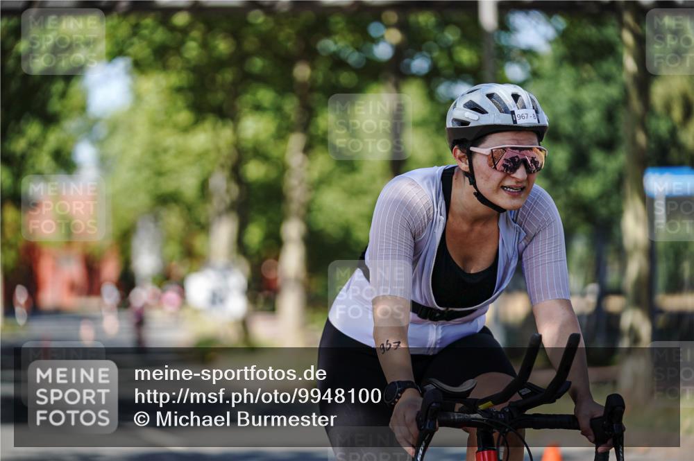 09.08.2026 - GEWOBA Citytriathlon Bremen Michael Burmester http://msf.ph/oto/9948100 09.08.2026 12:30:03 Radfahren 593, 616, 963, 964, 967, 1004, 1128 meine-sportfotos.de