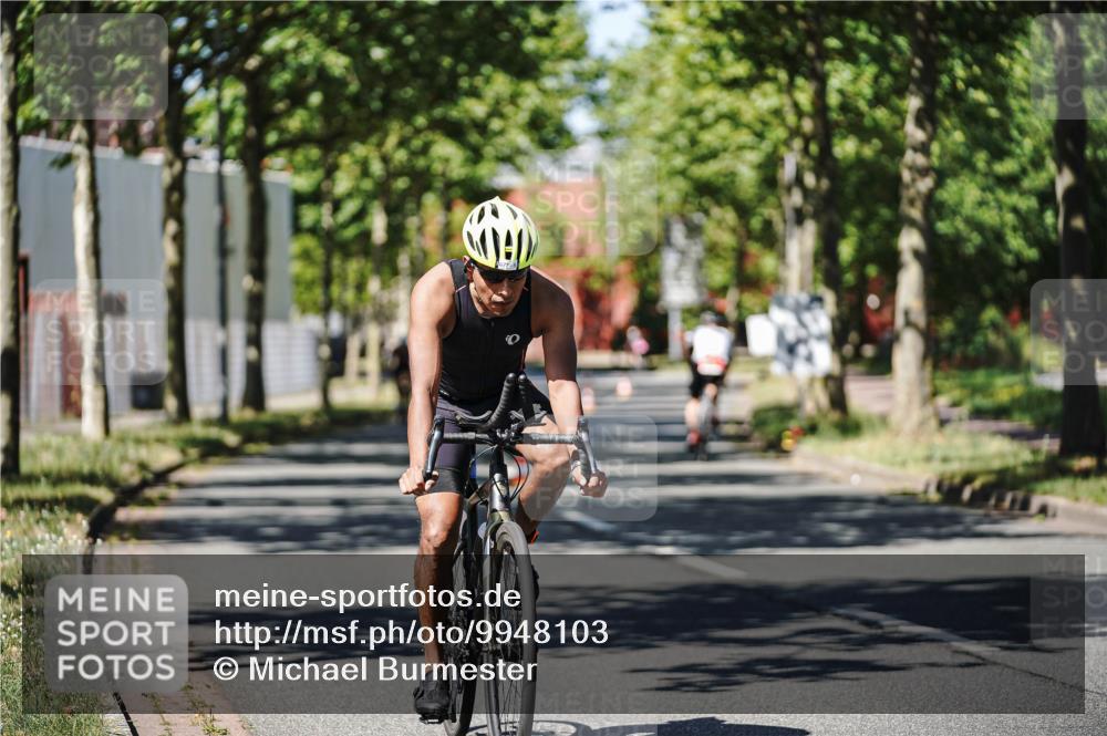 09.08.2026 - GEWOBA Citytriathlon Bremen Michael Burmester http://msf.ph/oto/9948103 09.08.2026 12:30:09 Radfahren 591, 593, 677, 747, 963, 967, 1004, 1128 meine-sportfotos.de