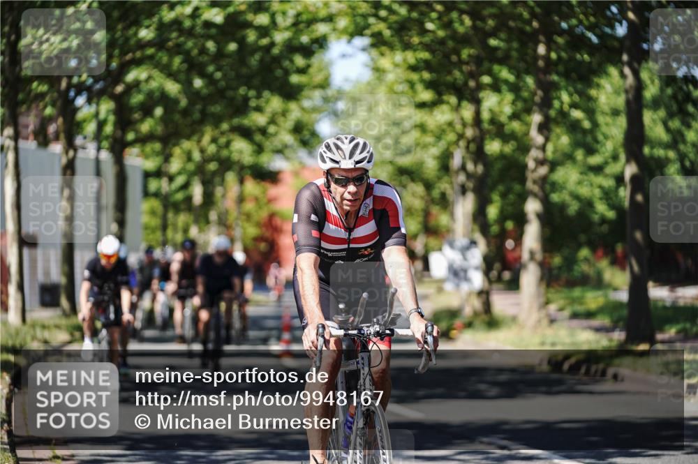 09.08.2026 - GEWOBA Citytriathlon Bremen Michael Burmester http://msf.ph/oto/9948167 09.08.2026 12:31:11 Radfahren 580, 589, 592, 645, 646, 685, 710, 721, 775, 824, 852, 882, 909, 947, 1101 meine-sportfotos.de