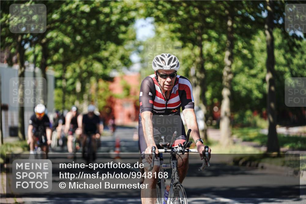 09.08.2026 - GEWOBA Citytriathlon Bremen Michael Burmester http://msf.ph/oto/9948168 09.08.2026 12:31:11 Radfahren 580, 589, 592, 645, 646, 685, 710, 721, 775, 824, 852, 882, 909, 947, 1101 meine-sportfotos.de