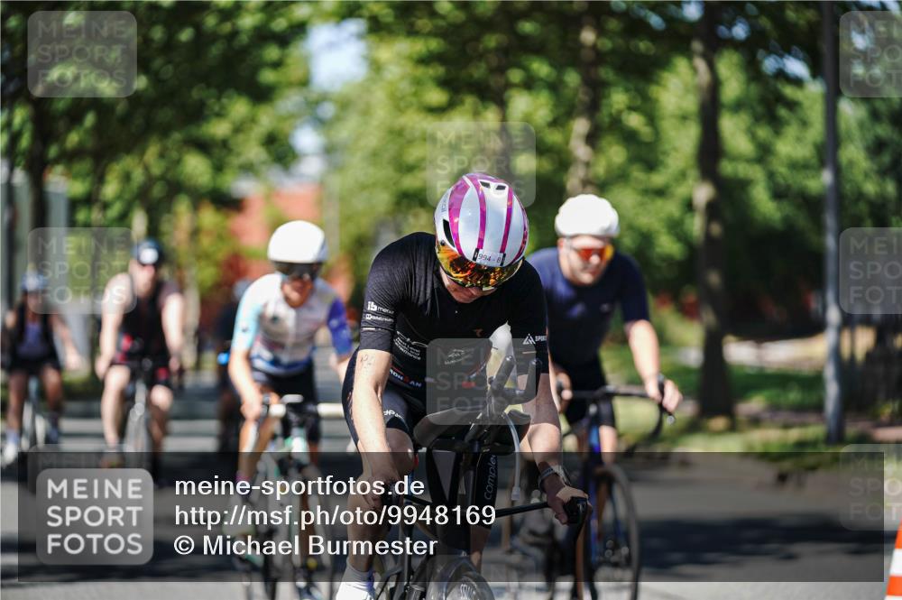 09.08.2026 - GEWOBA Citytriathlon Bremen Michael Burmester http://msf.ph/oto/9948169 09.08.2026 12:31:12 Radfahren 580, 589, 592, 645, 646, 685, 710, 721, 775, 793, 824, 852, 882, 909, 947, 1101 meine-sportfotos.de