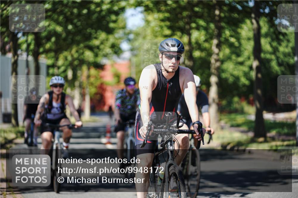 09.08.2026 - GEWOBA Citytriathlon Bremen Michael Burmester http://msf.ph/oto/9948172 09.08.2026 12:31:13 Radfahren 580, 589, 592, 645, 646, 685, 686, 710, 721, 775, 793, 824, 852, 882, 909, 947, 1101 meine-sportfotos.de