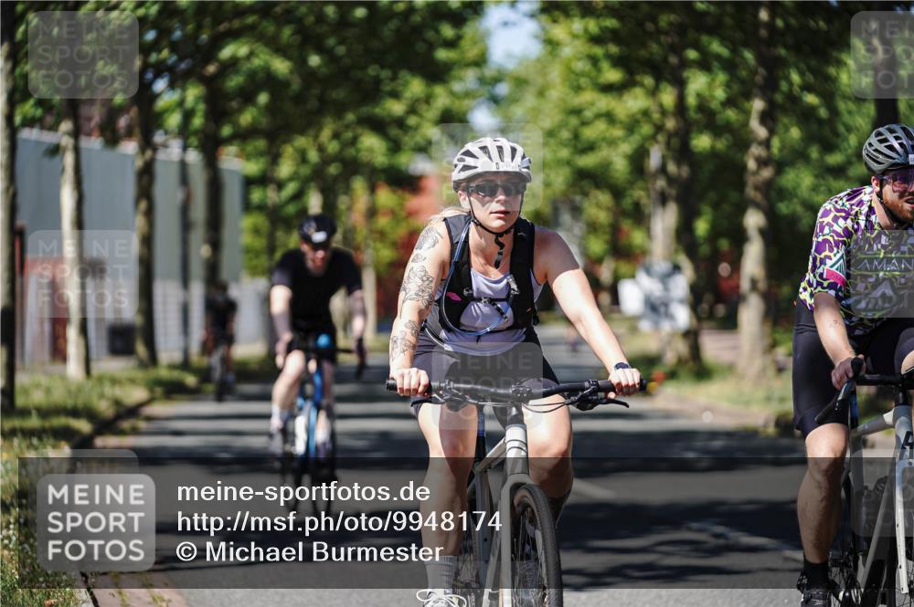 09.08.2026 - GEWOBA Citytriathlon Bremen Michael Burmester http://msf.ph/oto/9948174 09.08.2026 12:31:14 Radfahren 580, 589, 592, 645, 646, 685, 686, 710, 721, 775, 793, 852, 909, 947, 1101, 1150 meine-sportfotos.de