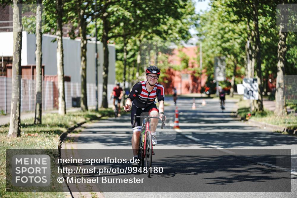09.08.2026 - GEWOBA Citytriathlon Bremen Michael Burmester http://msf.ph/oto/9948180 09.08.2026 12:31:19 Radfahren 580, 589, 592, 645, 646, 685, 686, 710, 775, 793, 852, 909, 1101, 1150 meine-sportfotos.de