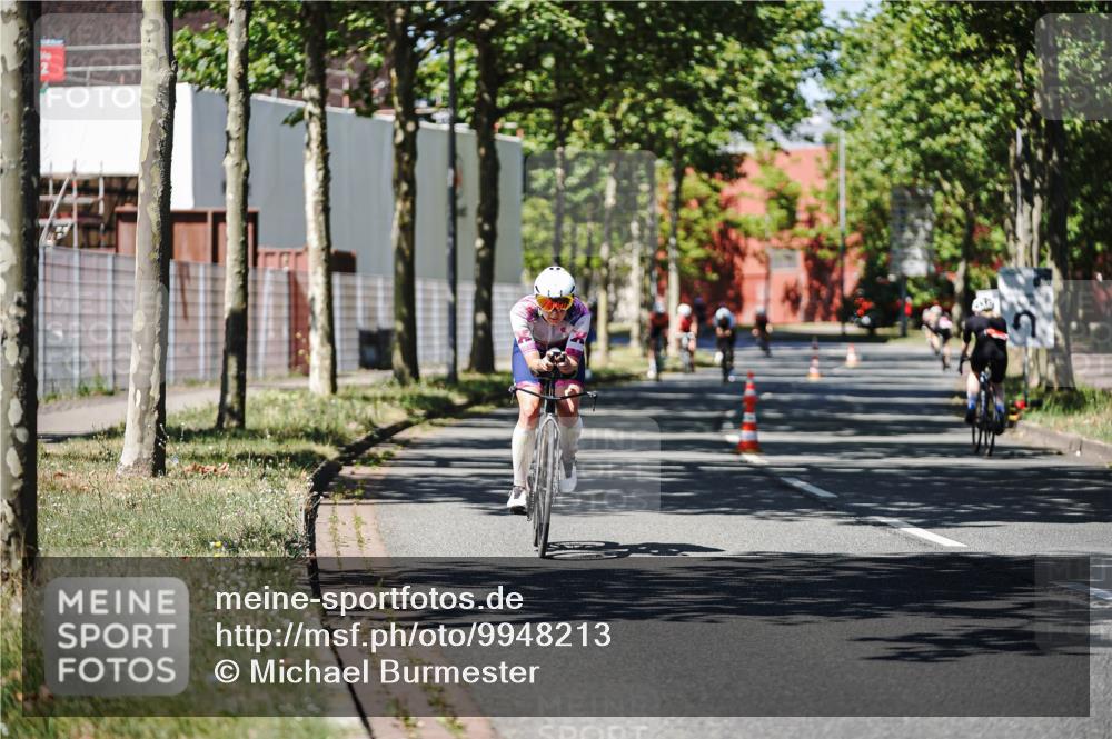 09.08.2026 - GEWOBA Citytriathlon Bremen Michael Burmester http://msf.ph/oto/9948213 09.08.2026 12:32:03 Radfahren 579, 650, 799, 883, 884, 955, 990 meine-sportfotos.de
