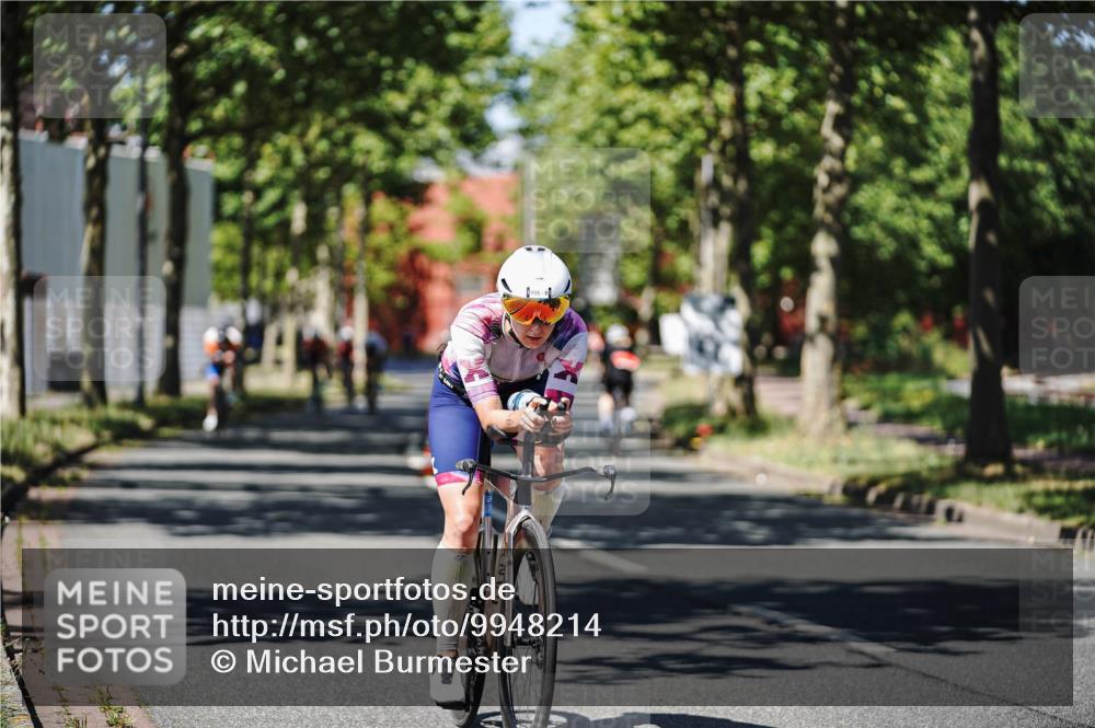 09.08.2026 - GEWOBA Citytriathlon Bremen Michael Burmester http://msf.ph/oto/9948214 09.08.2026 12:32:03 Radfahren 579, 650, 799, 883, 884, 955, 990 meine-sportfotos.de