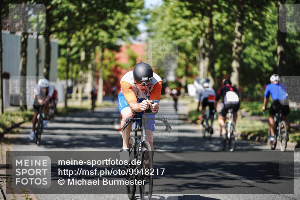 09.08.2026 - GEWOBA Citytriathlon Bremen Michael Burmester http://msf.ph/oto/9948217 09.08.2026 12:32:07 Radfahren 579, 650, 883, 884, 924, 955, 990 meine-sportfotos.de