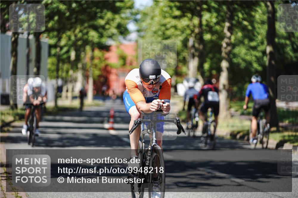 09.08.2026 - GEWOBA Citytriathlon Bremen Michael Burmester http://msf.ph/oto/9948218 09.08.2026 12:32:07 Radfahren 579, 650, 883, 884, 924, 955, 990 meine-sportfotos.de