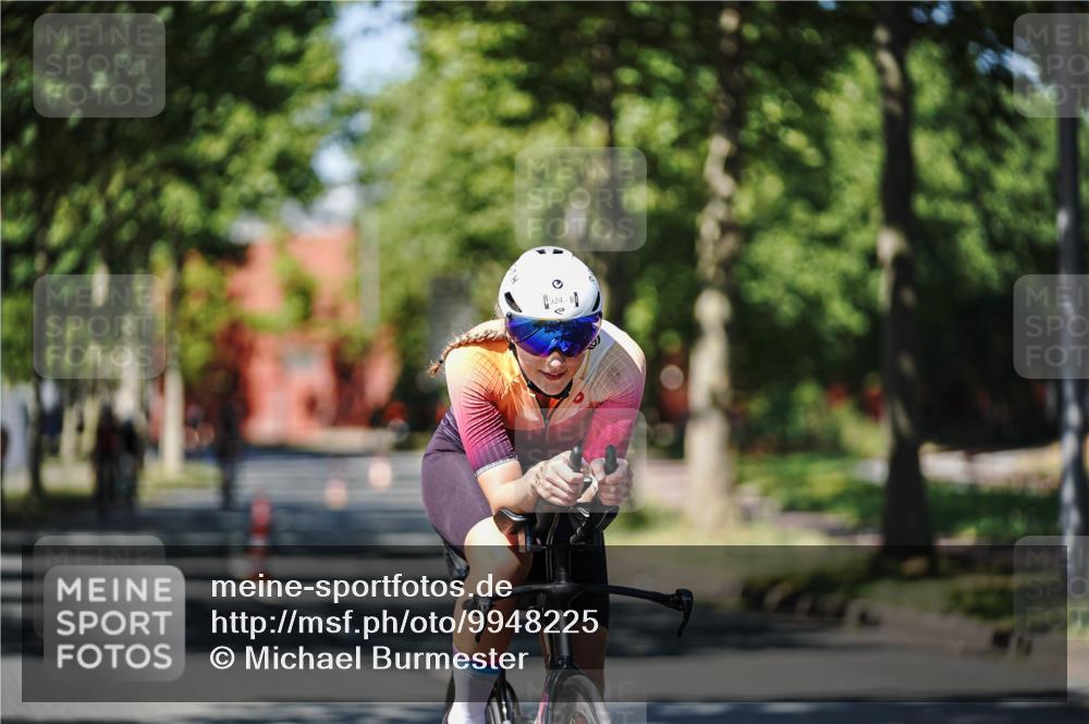 09.08.2026 - GEWOBA Citytriathlon Bremen Michael Burmester http://msf.ph/oto/9948225 09.08.2026 12:32:13 Radfahren 579, 650, 867, 884, 920, 924, 955, 990 meine-sportfotos.de