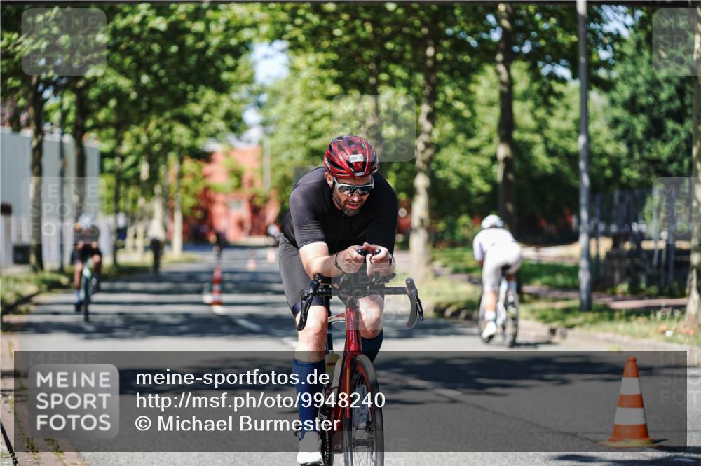 09.08.2026 - GEWOBA Citytriathlon Bremen Michael Burmester http://msf.ph/oto/9948240 09.08.2026 12:32:29 Radfahren 590, 594, 680, 765, 874, 1006 meine-sportfotos.de