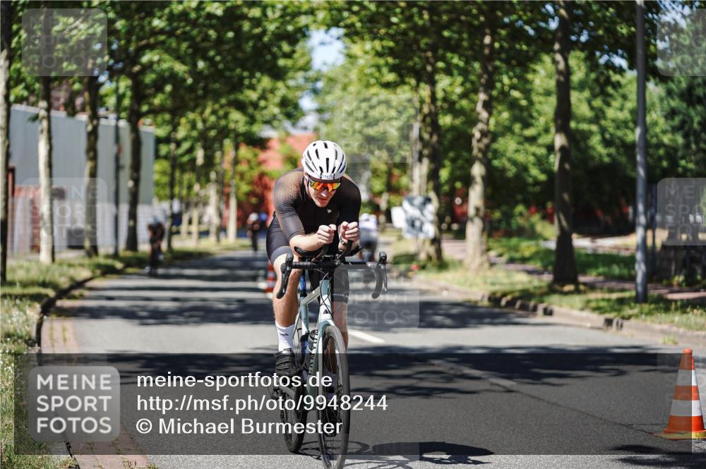 09.08.2026 - GEWOBA Citytriathlon Bremen Michael Burmester http://msf.ph/oto/9948244 09.08.2026 12:32:31 Radfahren 590, 594, 680, 765, 874, 1006, 1008 meine-sportfotos.de