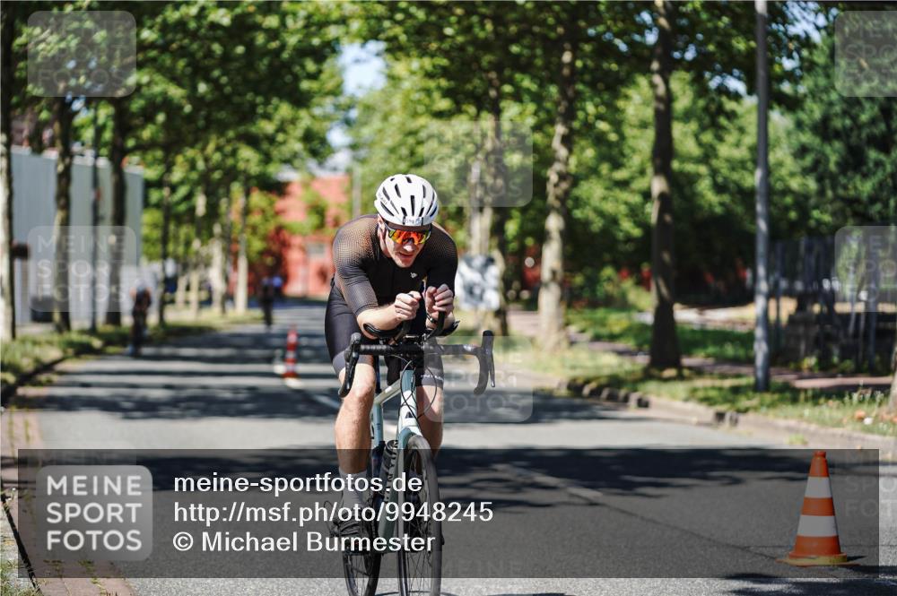 09.08.2026 - GEWOBA Citytriathlon Bremen Michael Burmester http://msf.ph/oto/9948245 09.08.2026 12:32:31 Radfahren 590, 594, 680, 765, 874, 1006, 1008 meine-sportfotos.de