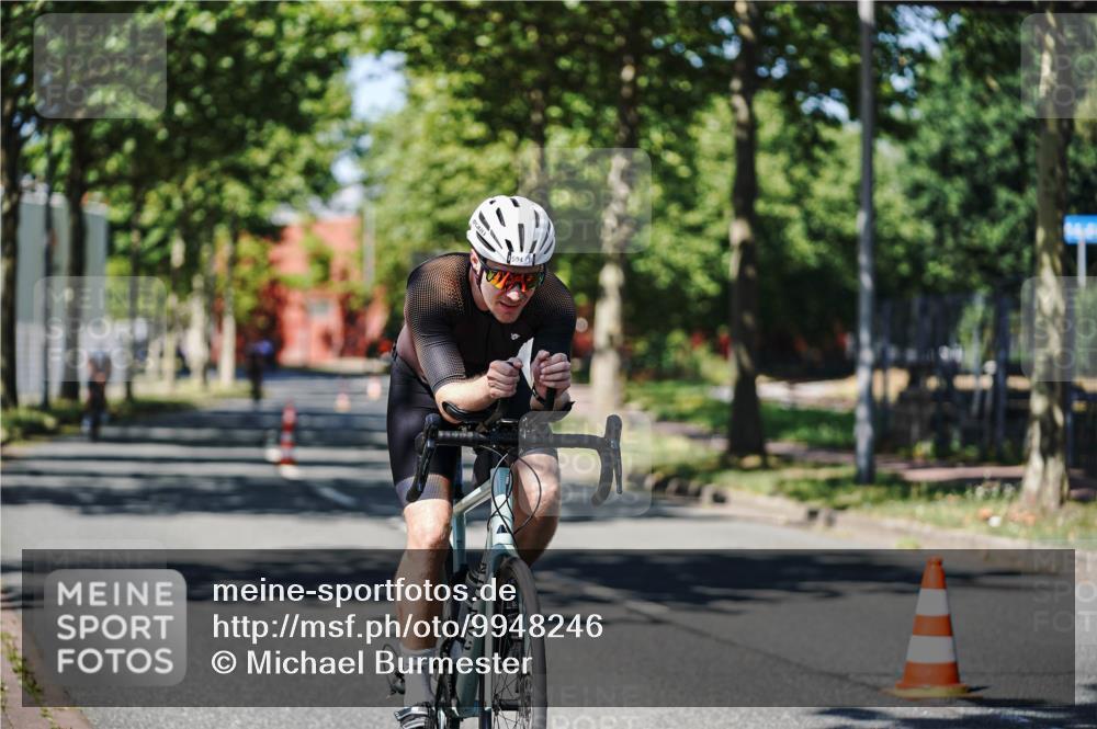 09.08.2026 - GEWOBA Citytriathlon Bremen Michael Burmester http://msf.ph/oto/9948246 09.08.2026 12:32:31 Radfahren 590, 594, 680, 765, 874, 1006, 1008 meine-sportfotos.de