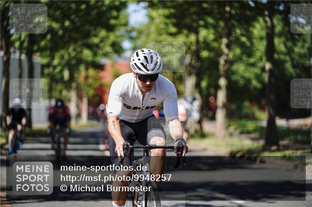 09.08.2026 - GEWOBA Citytriathlon Bremen Michael Burmester http://msf.ph/oto/9948257 09.08.2026 12:32:47 Radfahren 636, 875, 921, 983, 1008, 1137 meine-sportfotos.de