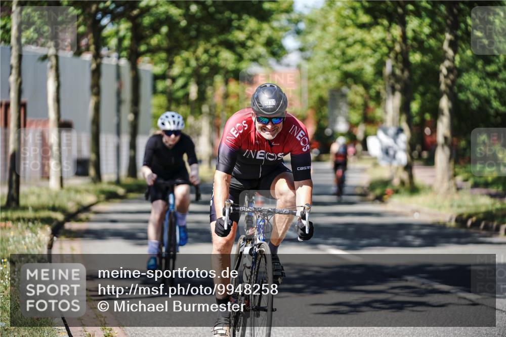 09.08.2026 - GEWOBA Citytriathlon Bremen Michael Burmester http://msf.ph/oto/9948258 09.08.2026 12:32:49 Radfahren 636, 875, 921, 983, 1008, 1137 meine-sportfotos.de