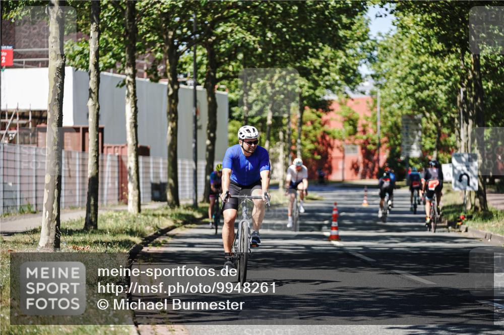 09.08.2026 - GEWOBA Citytriathlon Bremen Michael Burmester http://msf.ph/oto/9948261 09.08.2026 12:32:56 Radfahren 582, 636, 875, 921, 1016, 1137 meine-sportfotos.de