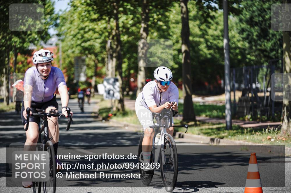 09.08.2026 - GEWOBA Citytriathlon Bremen Michael Burmester http://msf.ph/oto/9948269 09.08.2026 12:33:17 Radfahren 730, 769, 879, 930, 1006 meine-sportfotos.de