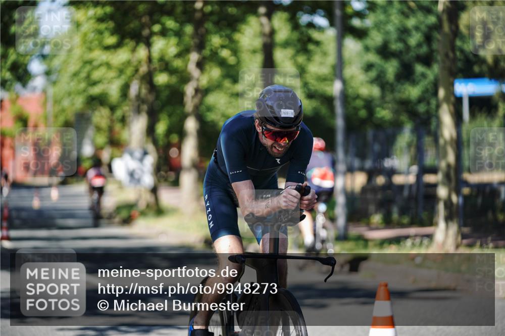 09.08.2026 - GEWOBA Citytriathlon Bremen Michael Burmester http://msf.ph/oto/9948273 09.08.2026 12:33:19 Radfahren 730, 769, 879, 930, 1006 meine-sportfotos.de