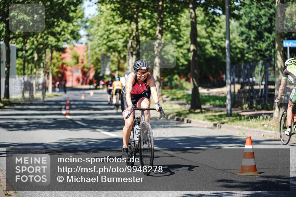 09.08.2026 - GEWOBA Citytriathlon Bremen Michael Burmester http://msf.ph/oto/9948278 09.08.2026 12:33:23 Radfahren 730, 769, 879, 880, 1133 meine-sportfotos.de