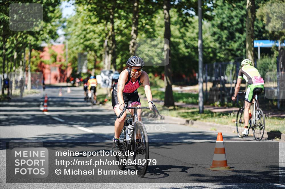 09.08.2026 - GEWOBA Citytriathlon Bremen Michael Burmester http://msf.ph/oto/9948279 09.08.2026 12:33:23 Radfahren 730, 769, 879, 880, 1133 meine-sportfotos.de