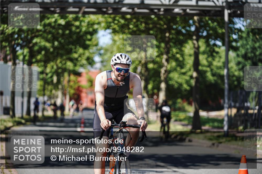 09.08.2026 - GEWOBA Citytriathlon Bremen Michael Burmester http://msf.ph/oto/9948282 09.08.2026 12:33:30 Radfahren 583, 615, 679, 717, 730, 769, 879, 880, 1133 meine-sportfotos.de