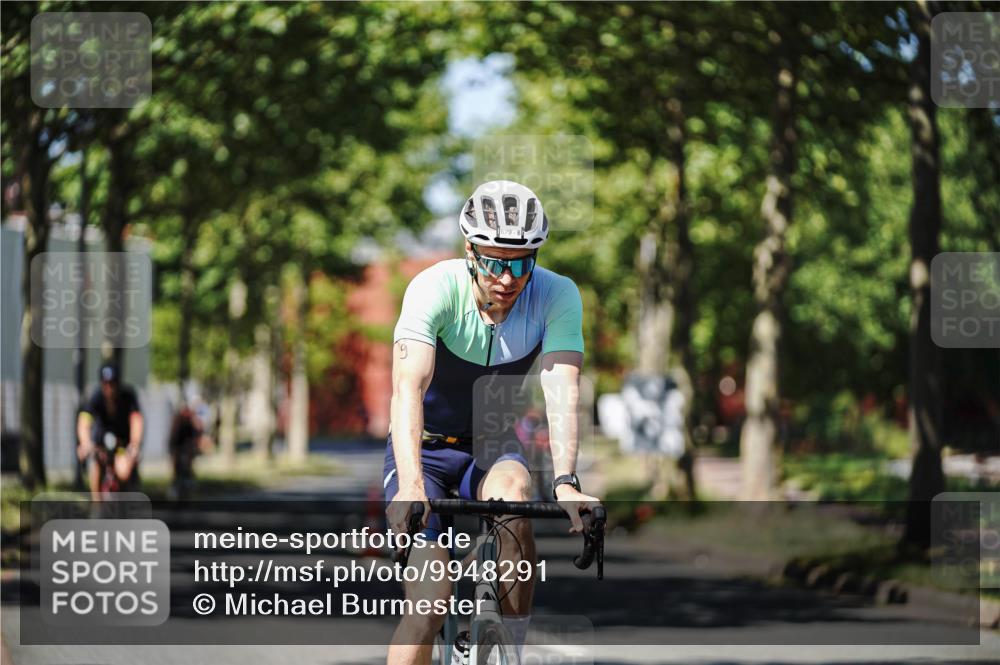 09.08.2026 - GEWOBA Citytriathlon Bremen Michael Burmester http://msf.ph/oto/9948291 09.08.2026 12:33:37 Radfahren 583, 615, 648, 679, 717, 784, 880, 1006, 1133 meine-sportfotos.de