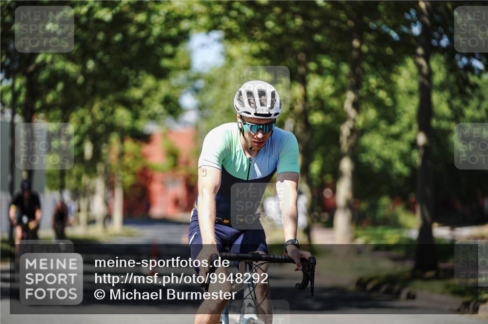 09.08.2026 - GEWOBA Citytriathlon Bremen Michael Burmester http://msf.ph/oto/9948292 09.08.2026 12:33:37 Radfahren 583, 615, 648, 679, 717, 784, 880, 1006, 1133 meine-sportfotos.de