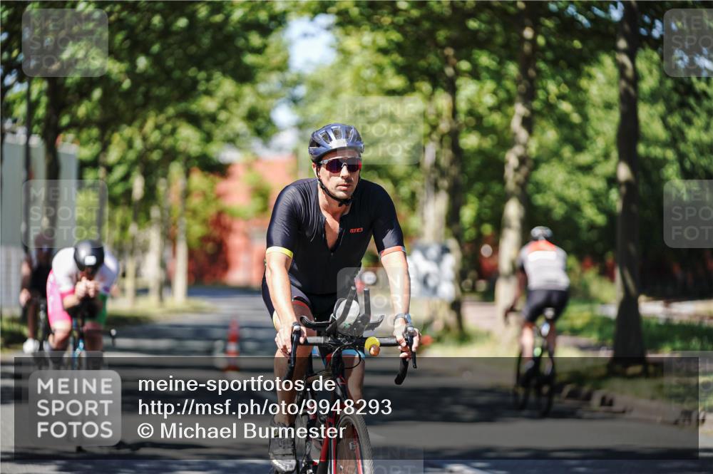 09.08.2026 - GEWOBA Citytriathlon Bremen Michael Burmester http://msf.ph/oto/9948293 09.08.2026 12:33:40 Radfahren 583, 615, 648, 679, 717, 750, 784, 880, 1006, 1133 meine-sportfotos.de