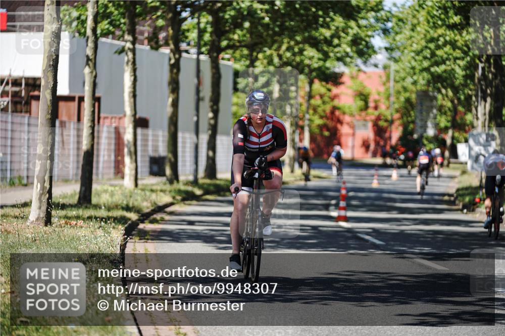 09.08.2026 - GEWOBA Citytriathlon Bremen Michael Burmester http://msf.ph/oto/9948307 09.08.2026 12:33:56 Radfahren 655, 750, 877, 914, 932, 1158 meine-sportfotos.de