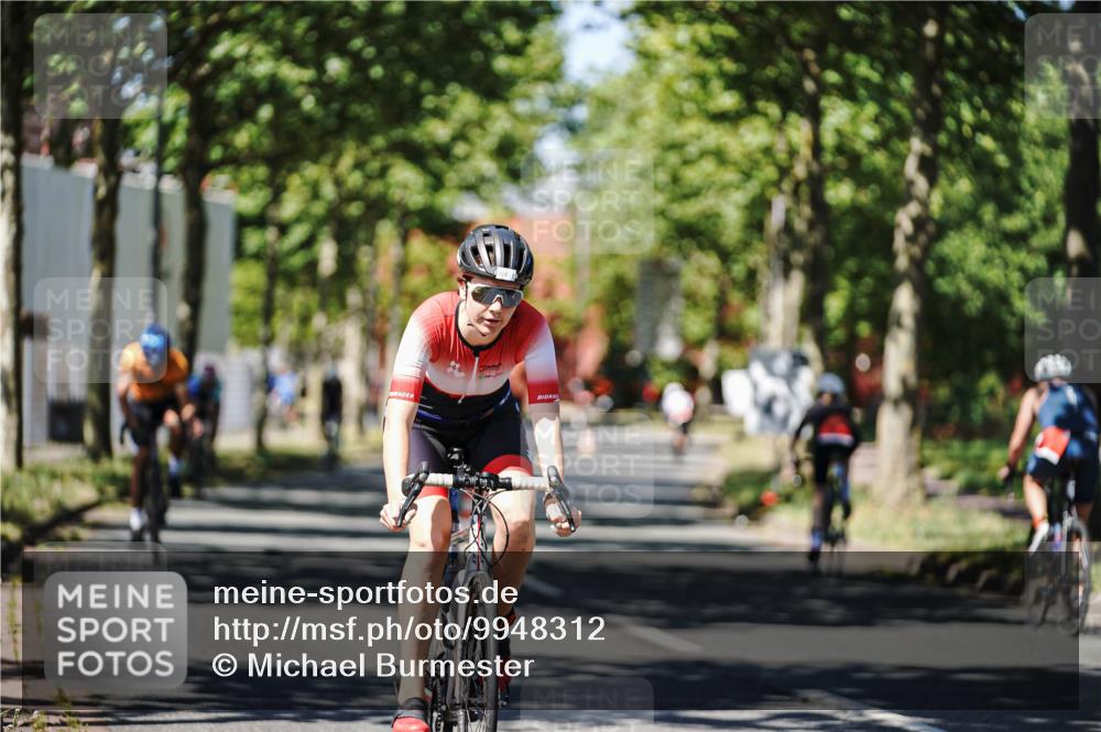 09.08.2026 - GEWOBA Citytriathlon Bremen Michael Burmester http://msf.ph/oto/9948312 09.08.2026 12:34:01 Radfahren 545, 655, 877, 914, 932, 1015, 1158 meine-sportfotos.de