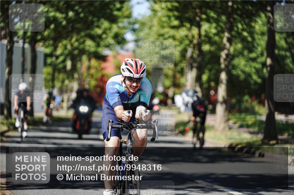 09.08.2026 - GEWOBA Citytriathlon Bremen Michael Burmester http://msf.ph/oto/9948316 09.08.2026 12:34:05 Radfahren 545, 655, 877, 914, 932, 1015, 1143, 1158 meine-sportfotos.de