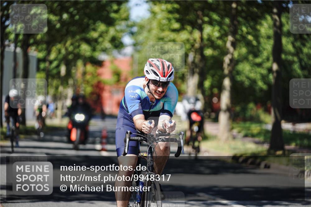 09.08.2026 - GEWOBA Citytriathlon Bremen Michael Burmester http://msf.ph/oto/9948317 09.08.2026 12:34:05 Radfahren 545, 655, 877, 914, 932, 1015, 1143, 1158 meine-sportfotos.de
