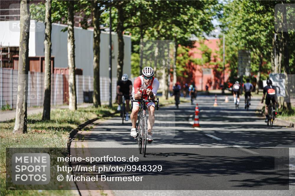 09.08.2026 - GEWOBA Citytriathlon Bremen Michael Burmester http://msf.ph/oto/9948329 09.08.2026 12:34:15 Radfahren 545, 611, 655, 877, 1013, 1015, 1143 meine-sportfotos.de