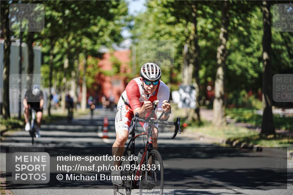 09.08.2026 - GEWOBA Citytriathlon Bremen Michael Burmester http://msf.ph/oto/9948331 09.08.2026 12:34:16 Radfahren 545, 611, 655, 877, 1013, 1015, 1143, 1160 meine-sportfotos.de