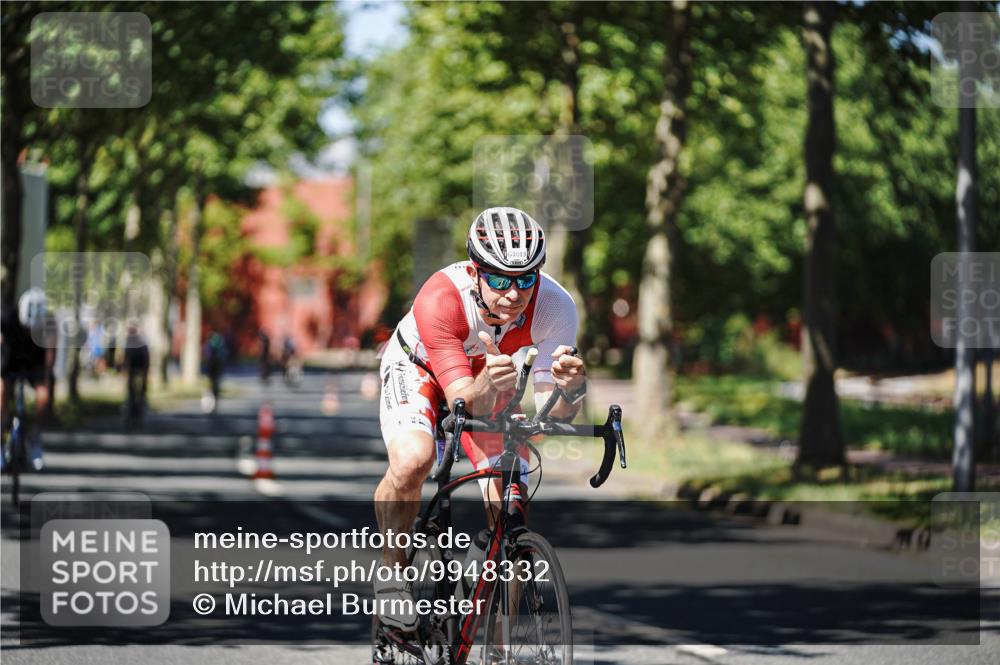 09.08.2026 - GEWOBA Citytriathlon Bremen Michael Burmester http://msf.ph/oto/9948332 09.08.2026 12:34:16 Radfahren 545, 611, 655, 877, 1013, 1015, 1143, 1160 meine-sportfotos.de