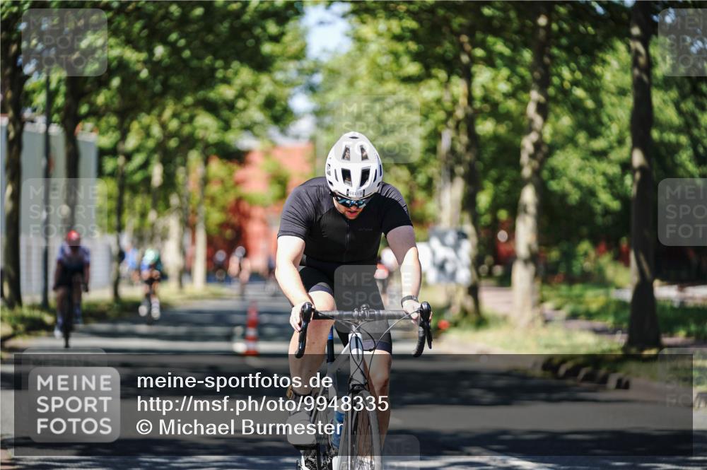 09.08.2026 - GEWOBA Citytriathlon Bremen Michael Burmester http://msf.ph/oto/9948335 09.08.2026 12:34:18 Radfahren 545, 569, 611, 733, 1013, 1015, 1143, 1160 meine-sportfotos.de