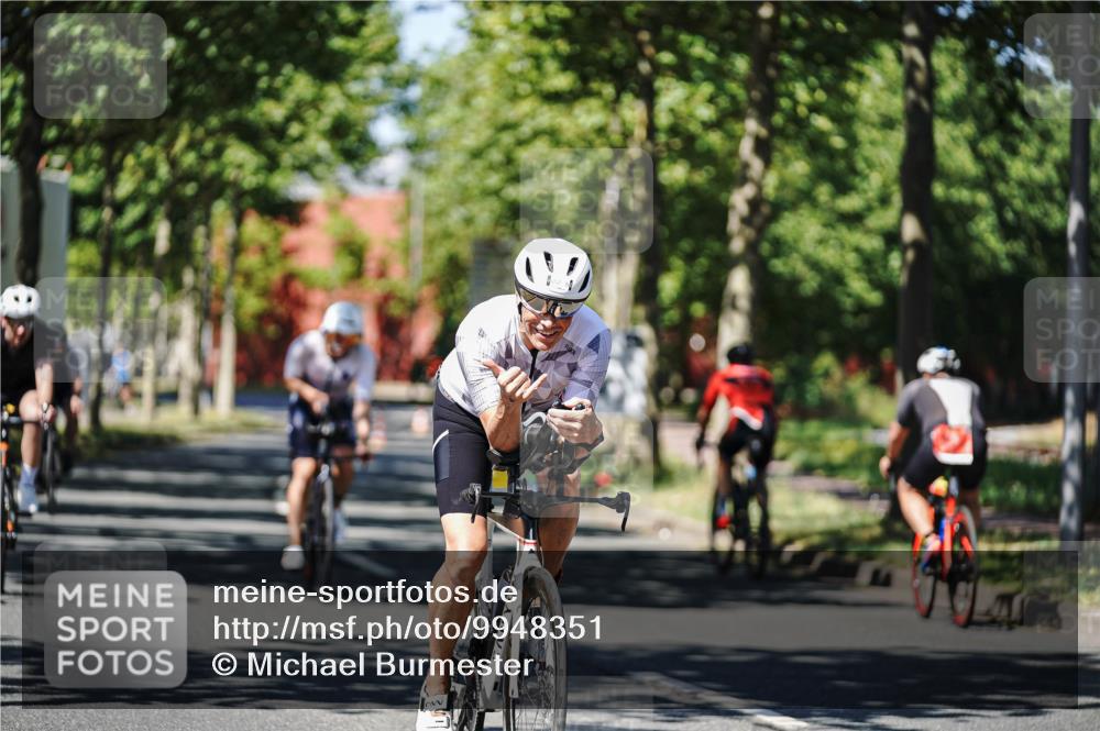 09.08.2026 - GEWOBA Citytriathlon Bremen Michael Burmester http://msf.ph/oto/9948351 09.08.2026 12:34:31 Radfahren 569, 611, 628, 716, 726, 733, 808, 1130, 1160 meine-sportfotos.de