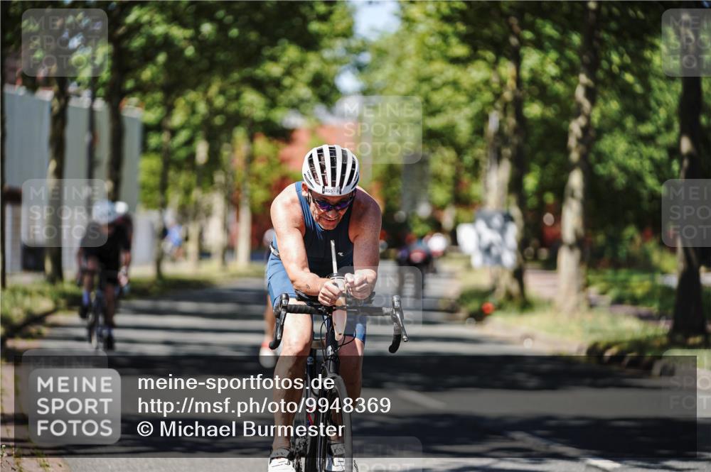 09.08.2026 - GEWOBA Citytriathlon Bremen Michael Burmester http://msf.ph/oto/9948369 09.08.2026 12:34:46 Radfahren 557, 628, 726, 757, 855, 939, 1145 meine-sportfotos.de
