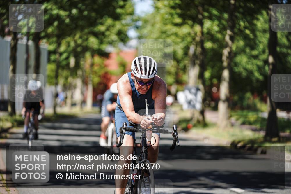 09.08.2026 - GEWOBA Citytriathlon Bremen Michael Burmester http://msf.ph/oto/9948370 09.08.2026 12:34:46 Radfahren 557, 628, 726, 757, 855, 939, 1145 meine-sportfotos.de