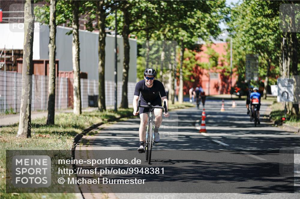 09.08.2026 - GEWOBA Citytriathlon Bremen Michael Burmester http://msf.ph/oto/9948381 09.08.2026 12:34:56 Radfahren 557, 638, 756, 757, 855, 939, 1145 meine-sportfotos.de