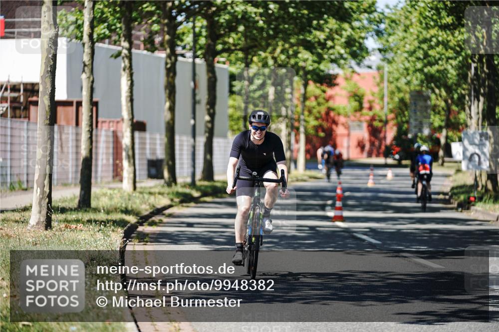 09.08.2026 - GEWOBA Citytriathlon Bremen Michael Burmester http://msf.ph/oto/9948382 09.08.2026 12:34:57 Radfahren 557, 638, 756, 855, 939, 1145 meine-sportfotos.de