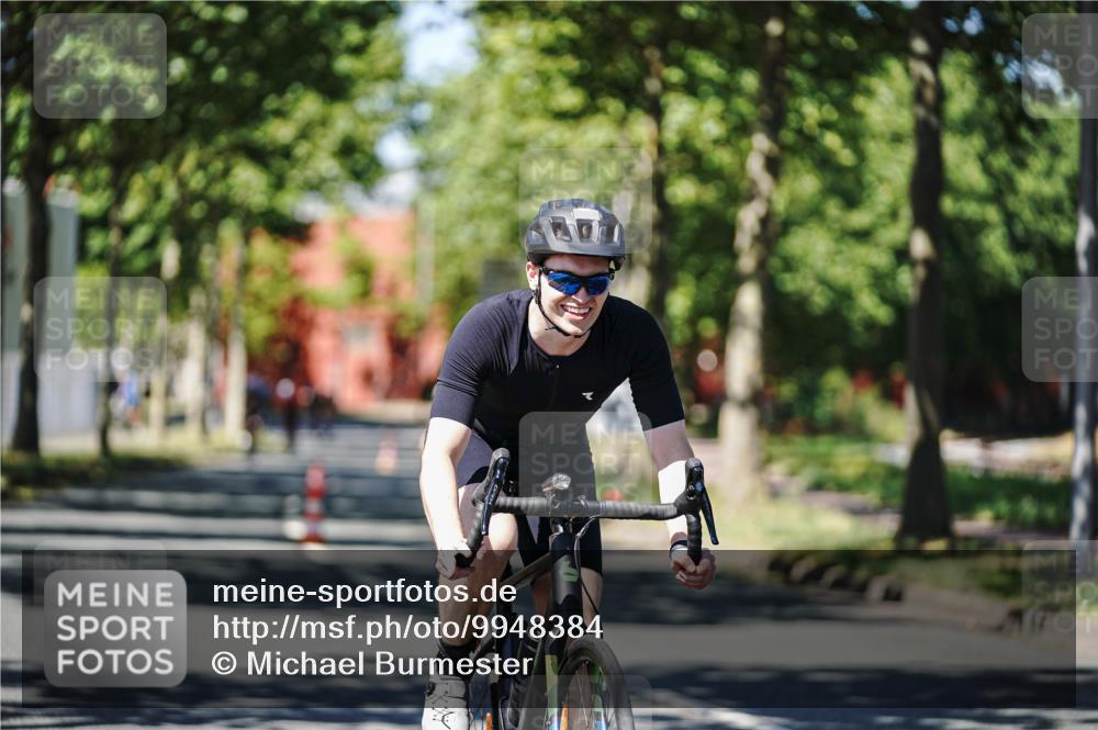 09.08.2026 - GEWOBA Citytriathlon Bremen Michael Burmester http://msf.ph/oto/9948384 09.08.2026 12:34:57 Radfahren 557, 638, 756, 855, 939, 1145 meine-sportfotos.de