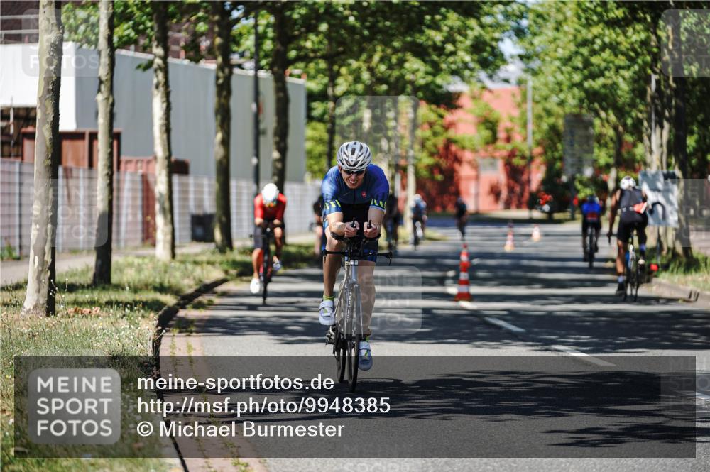 09.08.2026 - GEWOBA Citytriathlon Bremen Michael Burmester http://msf.ph/oto/9948385 09.08.2026 12:35:03 Radfahren 555, 574, 598, 624, 638, 756, 807, 1145 meine-sportfotos.de