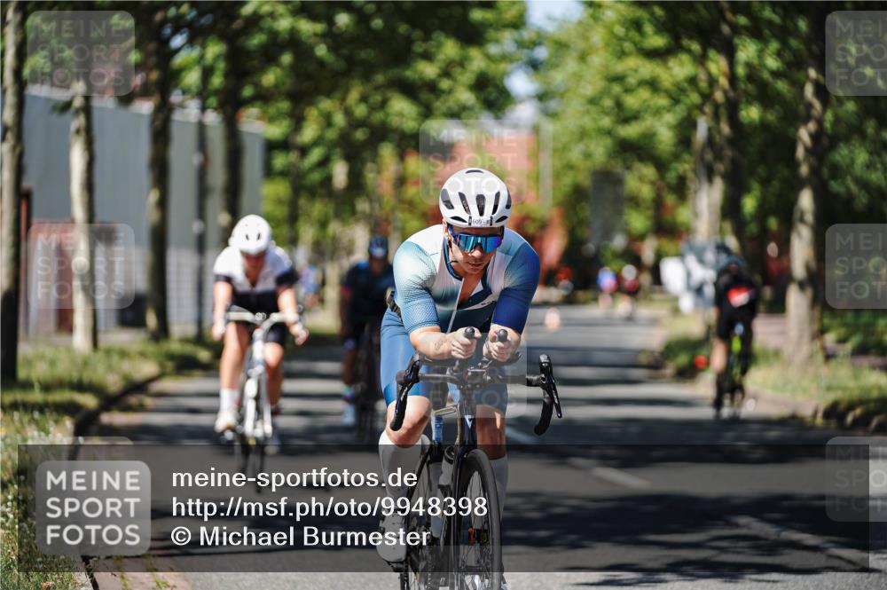 09.08.2026 - GEWOBA Citytriathlon Bremen Michael Burmester http://msf.ph/oto/9948398 09.08.2026 12:35:11 Radfahren 555, 574, 598, 609, 624, 778, 804, 807, 846, 1138 meine-sportfotos.de