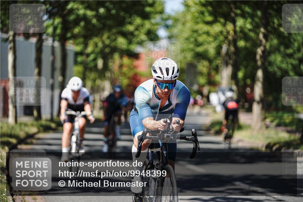 09.08.2026 - GEWOBA Citytriathlon Bremen Michael Burmester http://msf.ph/oto/9948399 09.08.2026 12:35:11 Radfahren 555, 574, 598, 609, 624, 778, 804, 807, 846, 1138 meine-sportfotos.de