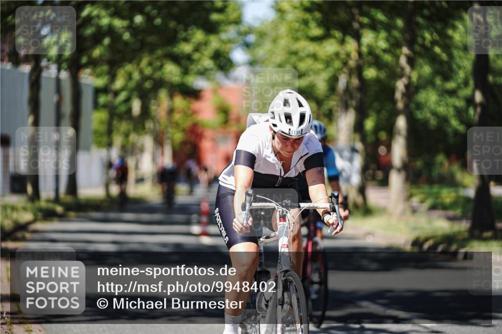09.08.2026 - GEWOBA Citytriathlon Bremen Michael Burmester http://msf.ph/oto/9948402 09.08.2026 12:35:12 Radfahren 555, 574, 598, 609, 624, 778, 804, 807, 826, 846, 1138 meine-sportfotos.de