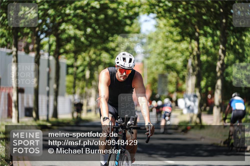 09.08.2026 - GEWOBA Citytriathlon Bremen Michael Burmester http://msf.ph/oto/9948429 09.08.2026 12:35:45 Radfahren 552, 758, 814, 820, 895 meine-sportfotos.de