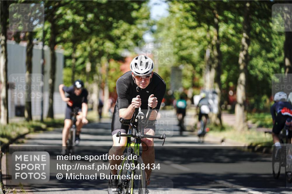 09.08.2026 - GEWOBA Citytriathlon Bremen Michael Burmester http://msf.ph/oto/9948434 09.08.2026 12:35:50 Radfahren 552, 595, 758, 803, 814, 820, 869, 895 meine-sportfotos.de